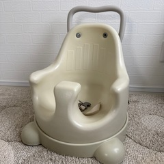 ベビーチェア 定価17000円の画像