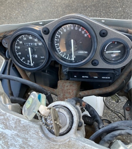 ヤマハ　FZR 400不動部品取り車　引き取り希望　　　