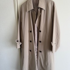 ユニクロ 春物ベージュ ダブルブレスト トレンチコート Women XL
の画像