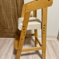 3段階高さ調整可能 キッズチェアの画像