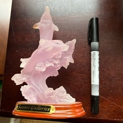 イルカの置物