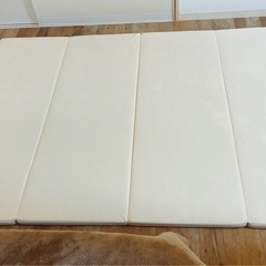 caraz プレイマットの画像