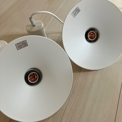 ニトリの電気傘　2個　照明の画像