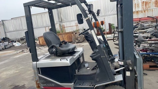 日産バッテリー式フォークリフト