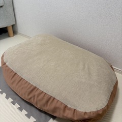 おやすみたまご　Ｃカーブクッション　　　の画像