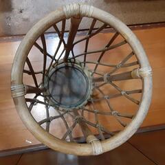 レトロ品　藤ラタン製　傘立ての画像