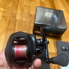 今週の新着アイテム 未使用アブガルシアレボビースト40HS (黒) 沖縄のその他の中古 リール