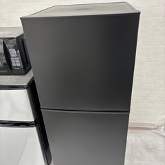 ☆激安☆人気の黒☆2023年製 146L 2ドア冷蔵庫😃