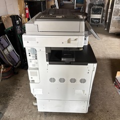 コピー機　　リコーＭＰＣ４００２の画像