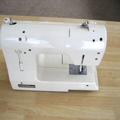 再出品 SINGER シンガー 小型ミシン Qt-300の画像