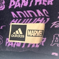 【adidas✖️marvel】コラボパーカーの画像