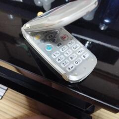 　docomoらくらくホン