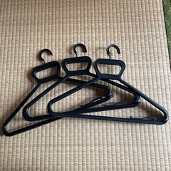 スーツ用ハンガー