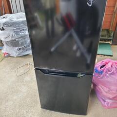 新しい小型冷蔵庫