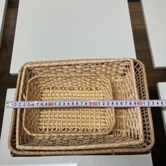 【未使用品】バスケット　かご　竹カゴ　柳トレー　サイズ色々　4個セットまとめ売りの画像