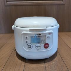 扇風機、シュレッダー、炊飯器の画像