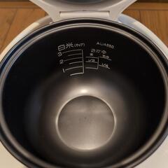 扇風機、シュレッダー、炊飯器の画像