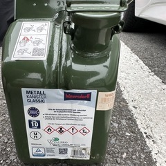 ヒューナースドルフ　10L携行缶　1度のみ使用
の画像