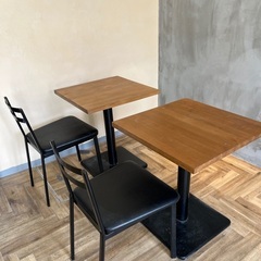 テーブル2台、椅子2脚セット