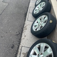 デリカD5 タイヤ付きホイール