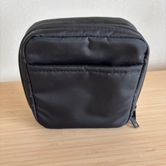 超美品無印良品ナイロンメイクポーチの画像