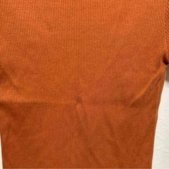 ユニクロ　テラコッタ　Tシャツ　　半袖　リブ　M レディースの画像