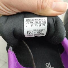 🌈adidas　NEO ブラック/パープル スニーカー　24cmの画像
