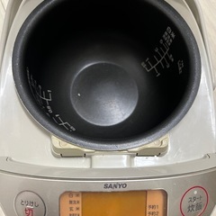 炊飯器はジャンク品です。
