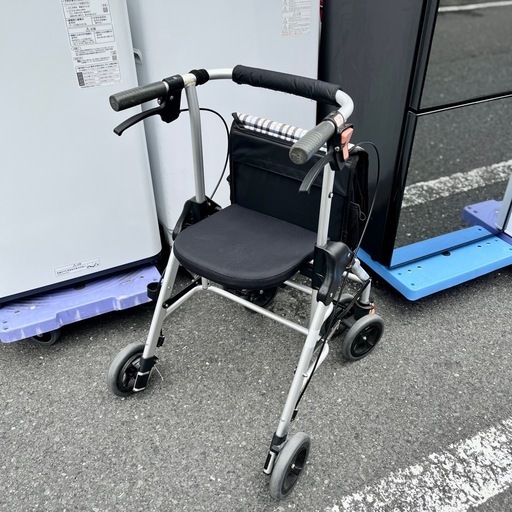 《売約済》【武蔵小山店】 シルバーカー シルバーカート ショッピングカート 歩行補助 歩行器 tacaoF テイコブ 高齢者用 折りたたみ 介護用品 介護 散歩 コンパクト シニア 用 お買い物カート 4輪 カート チェック柄