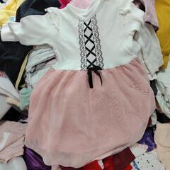 女の子 ３歳まで  服 おもちゃ 絵本など