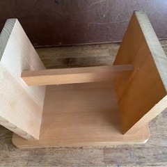 しっかりした木の台　レトロ古道具の画像