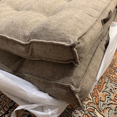 【中古：ペット未使用】犬用ベッド 2個 座布団／クッションの画像