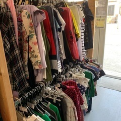 古着　キッズ服　レディース服　全品１枚１００円 − 大阪府