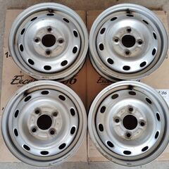 １２インチ　【中古】スチールホイール　４本　★　SUBARU？　...