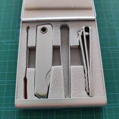 【新品・未使用】Pierre Baron ツールセット　爪切り　他　便利グッズの画像