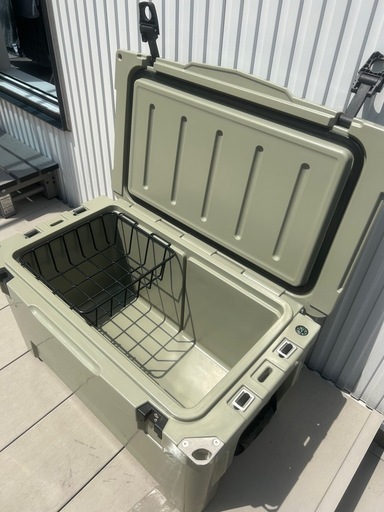 ドベルグ アイスランドクーラーボックス 45QT