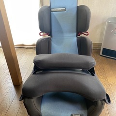 コンビ　ジュニアシート
