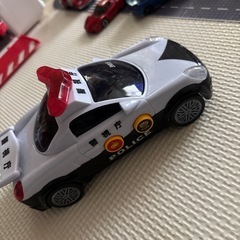 音のなるパトカーの画像