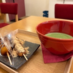 カフェ行きましょー