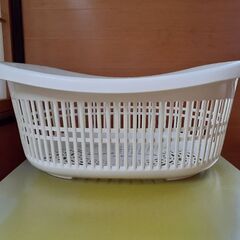 プラスチックかご。