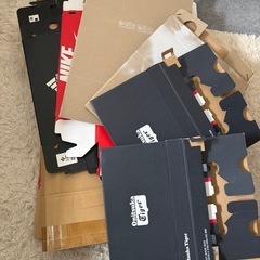 5月14日まで オンとオニツカタイガー 空箱 4個とギター用やダンボール箱と他靴箱、おまけありの画像