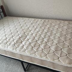 シングルベッド