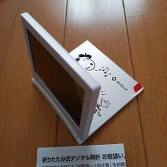 【新品】折り畳み式 デジタル時計の画像