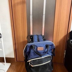 キャリー付きリュック(取り外し可能)