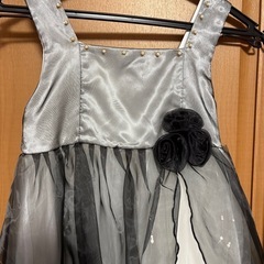 今月で処分　子供用　ドレス の画像