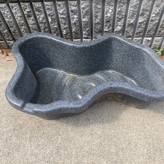 メダカ鉢の画像