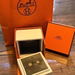 エルメス エクスリブリス ピアスの画像
