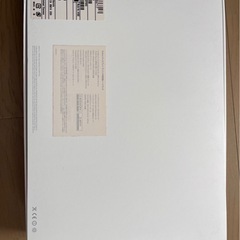 macbook pro 箱とコンセントの画像