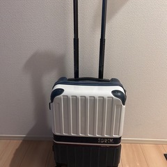 スーツケース 機内持ち込みサイズの画像