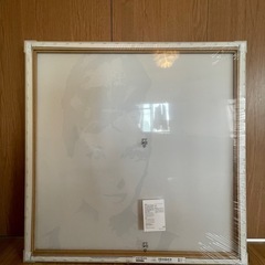 IKEAオードリーヘップバーン キャンパスアートの画像